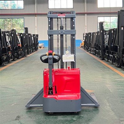 1,5 Ton Geniş-Ayaklı İstifleyici